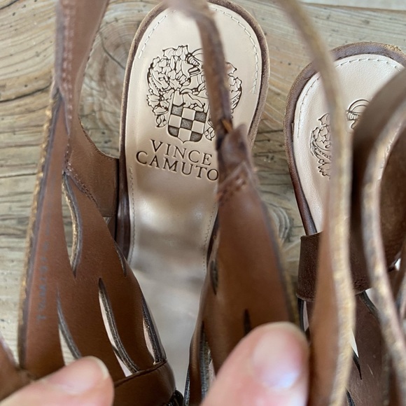 Vince camuto strappy healed sandals - Picture 4 of 9
